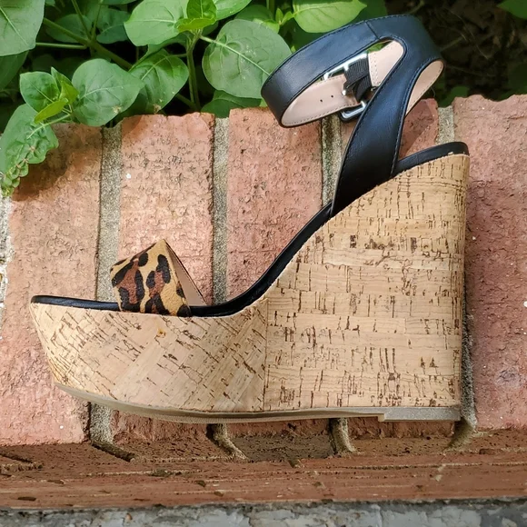 Wild diva ankle strap wedges sz. 8.5 - Picture 5 of 8